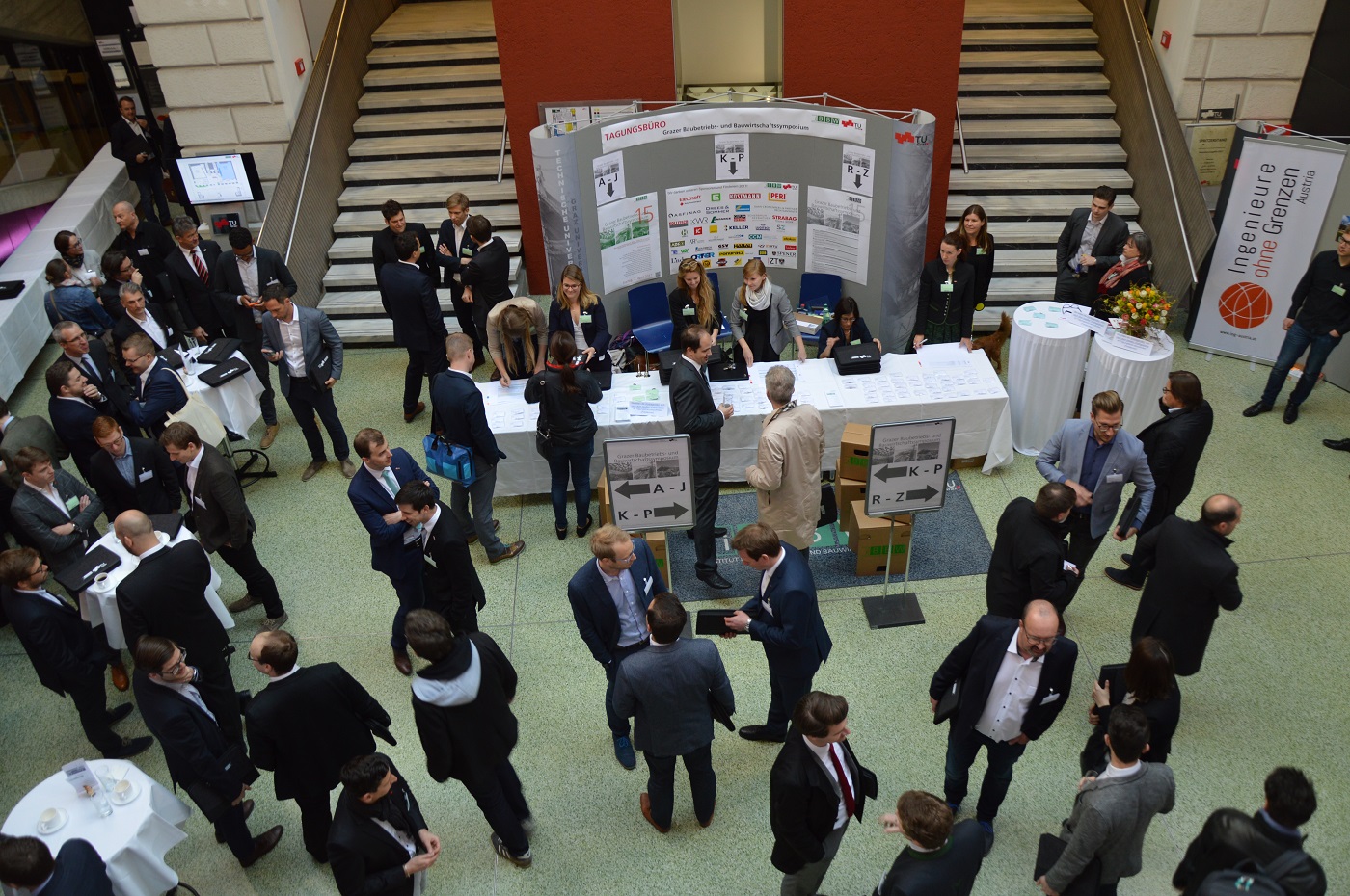 TeilnehmerInnen bei der Anmeldung zum 15. Grazer Baubetriebs- und Bauwirtschaftssymposium